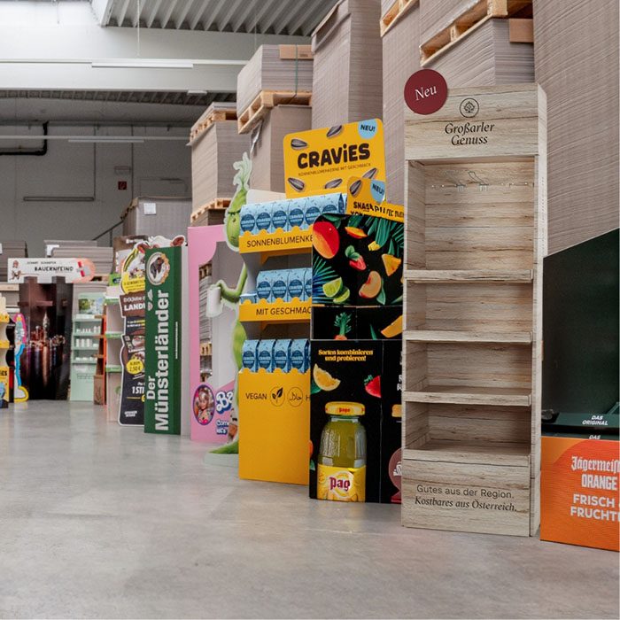 Diplays von Bauernfeind in verschienenden Größen und Ausführung- jede Bestellung ein Unikat